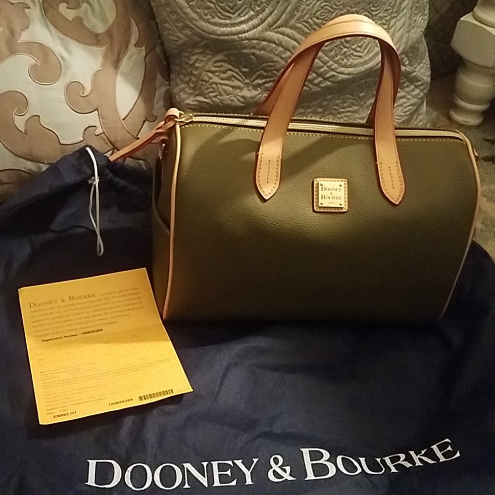 100% Authentic used Dooney & Bourke Satchel